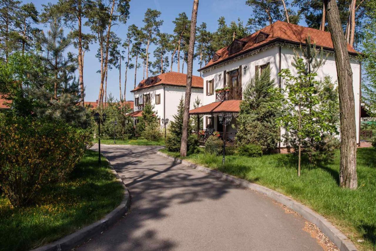Park-Hotel Kidev Čubynske Exteriér fotografie