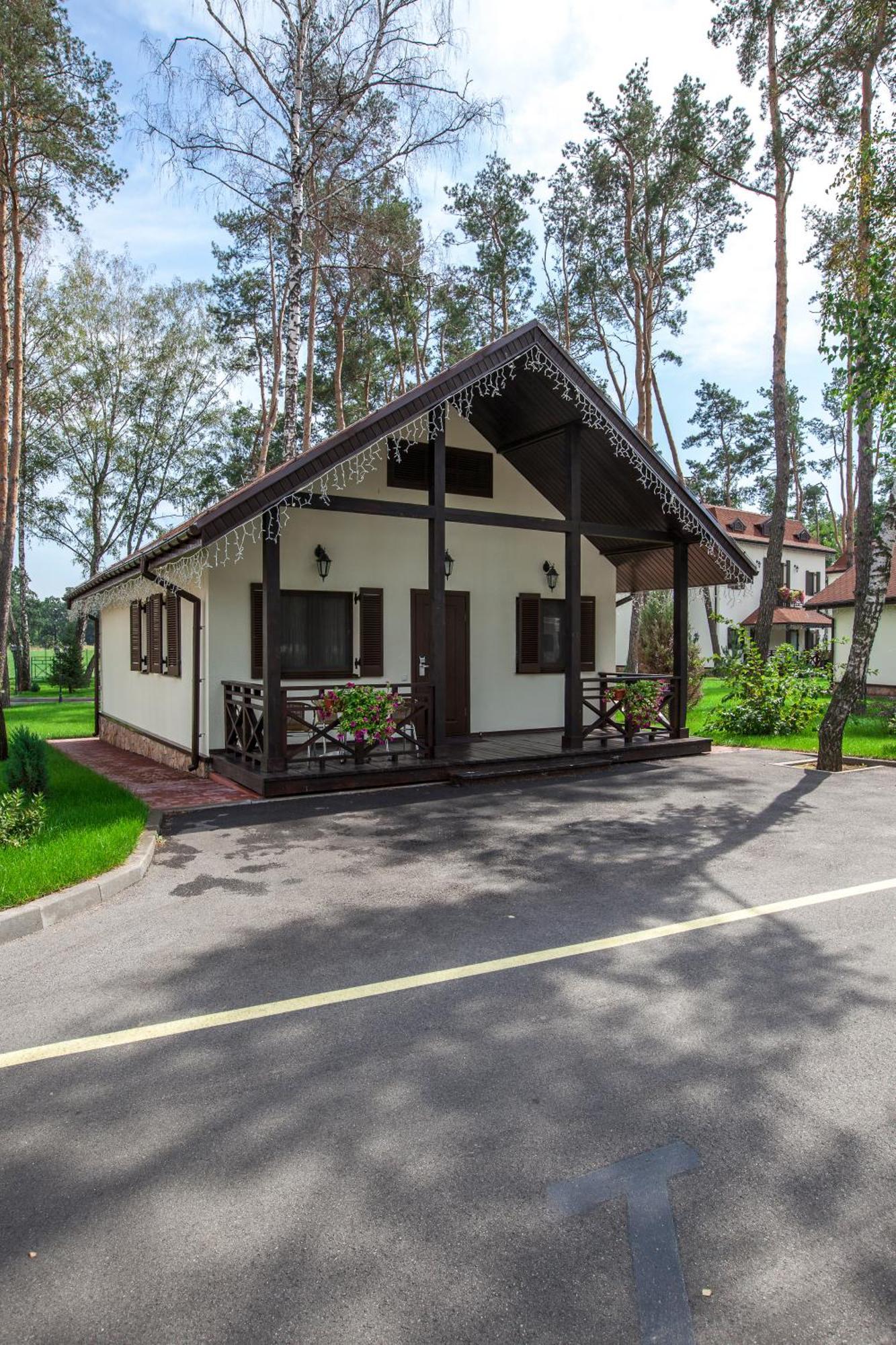 Park-Hotel Kidev Čubynske Exteriér fotografie